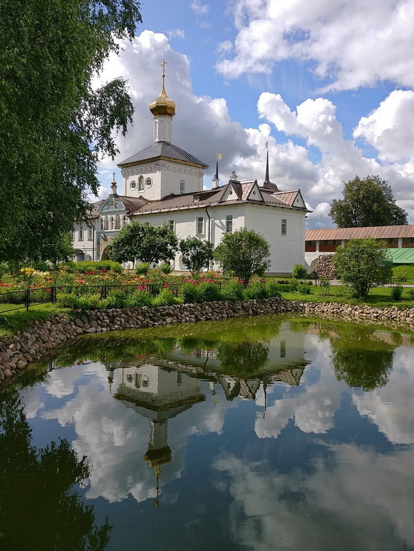 Прохладное июльское утро Толгского монастыря - Николай Белавин