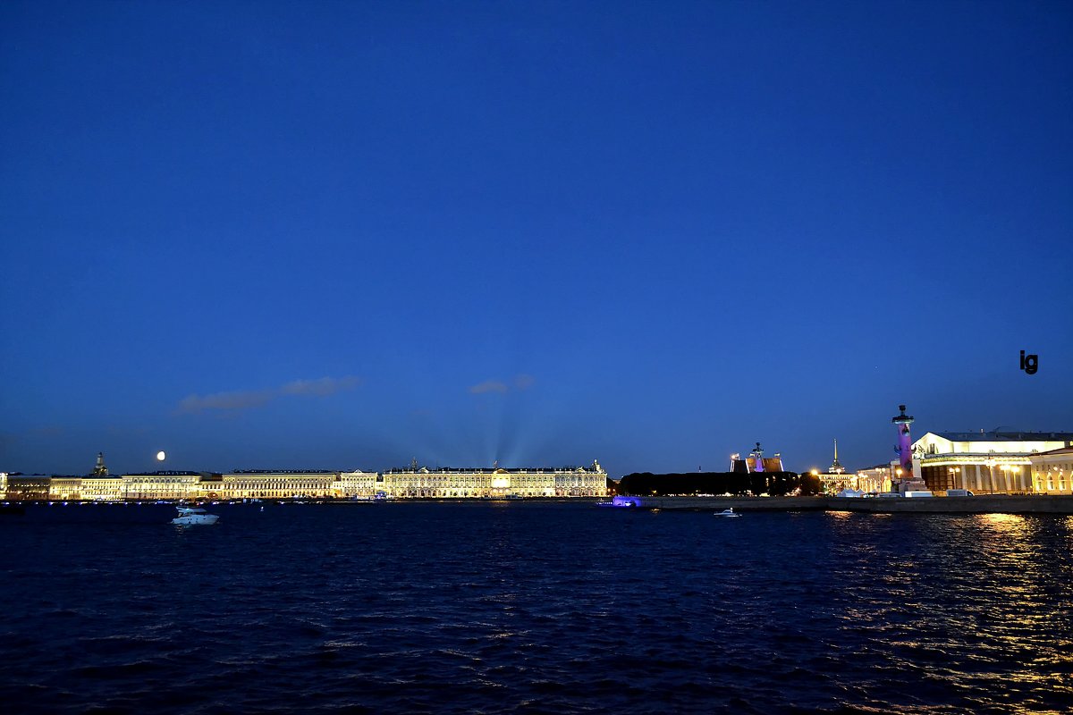 Белая ночь Луна мосты разведены Санкт-Петербург июнь 2019 г. - Ivan G