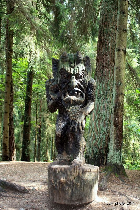 "Ведьмина гора" - парк деревянных скульптур. - Liudmila LLF