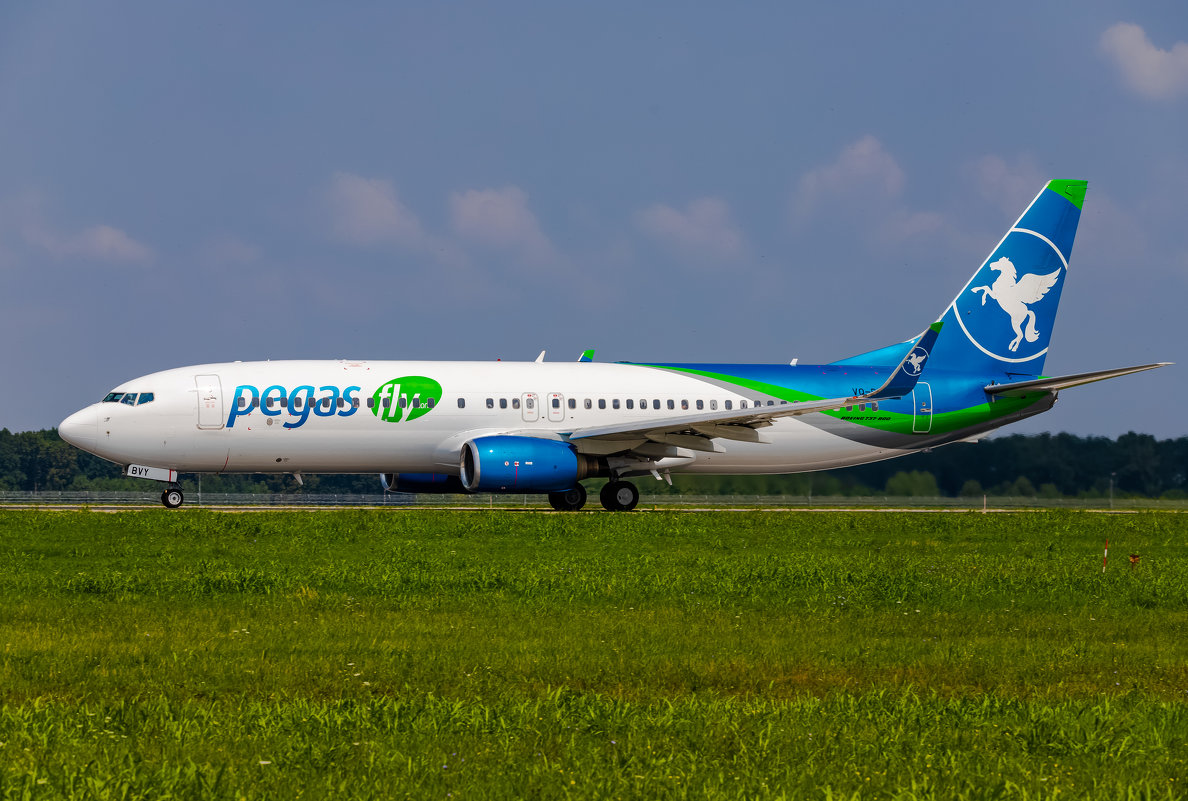 Boeing 737 Pegas Fly - Roman Galkov