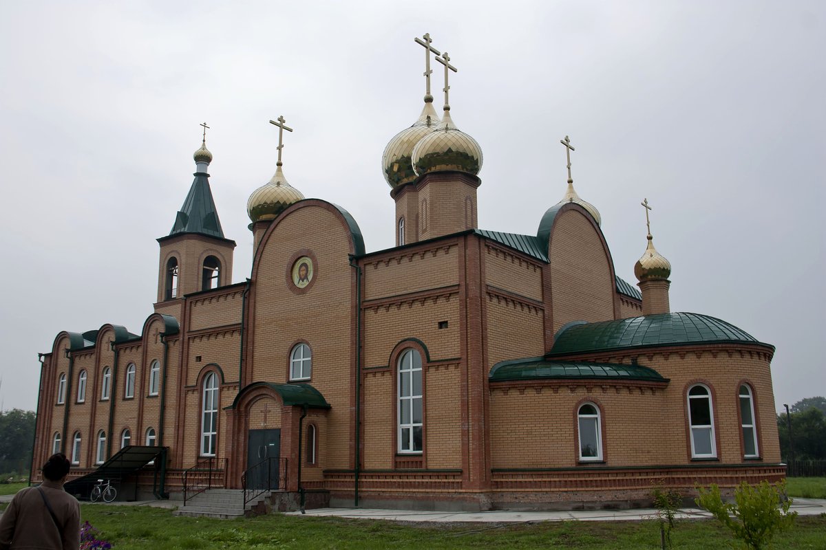 Церковь  ПЕТРА  и  ПАВЛА   в  Шушенском - Виктор 