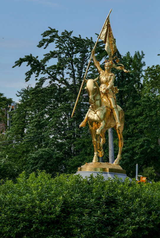 Жанна д Арк рядом с музеем Родена. Подарок французов г. Филадельфия - Юрий Поляков