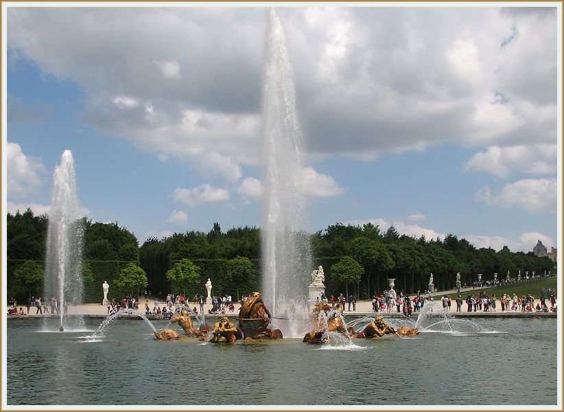 Фонтан "Аполлон" в парке Версаля, Франция. - Валентин Соколов