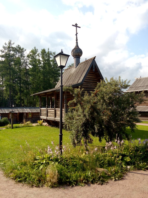 Православная часовня в Невском лесопарке. - Светлана Калмыкова