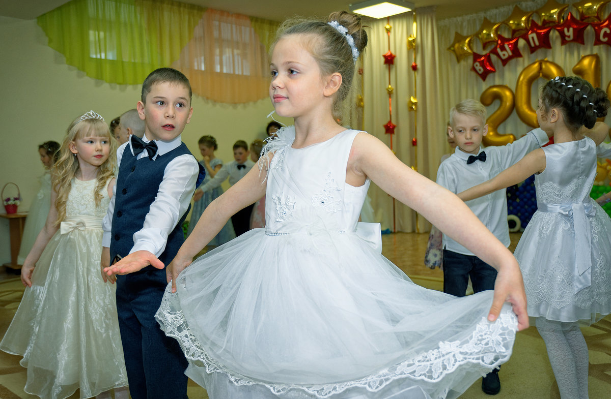 Выпускной бал в детском саду - Дмитрий Конев
