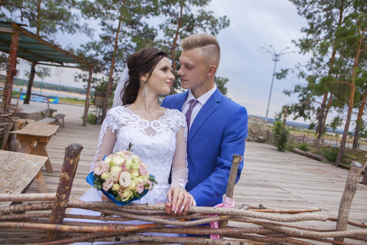 жених и невеста - Виктория Андреева