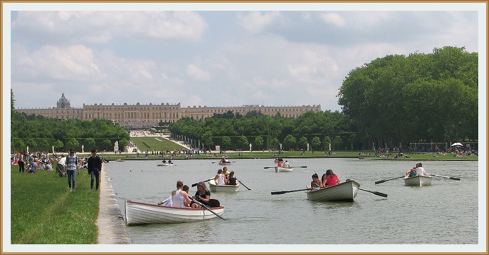 Катание на лодках по Большому каналу  Версаля. - Валентин Соколов