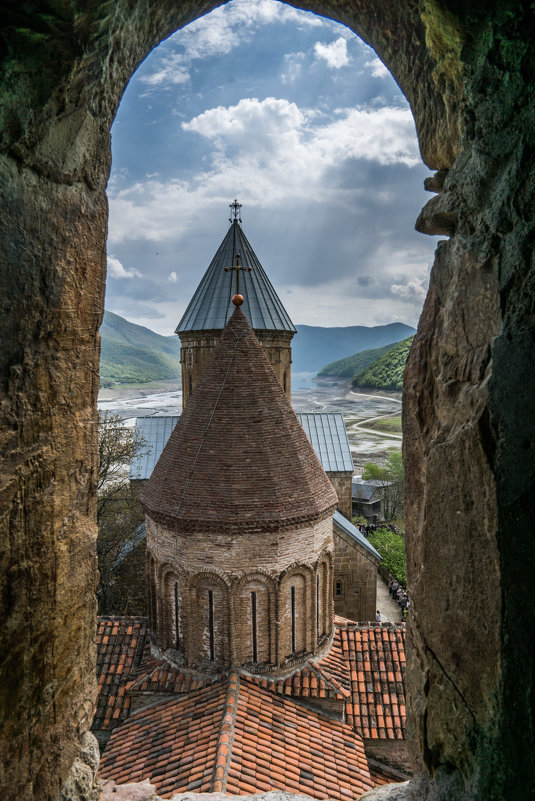 Вид из окна сторожевой башни - Владимир Орлов