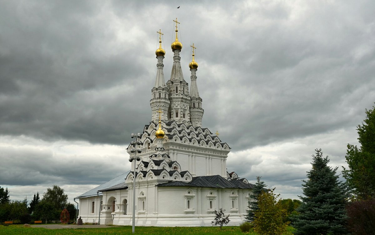 Трехшатровая Церковь Одигитрии в Вязьме