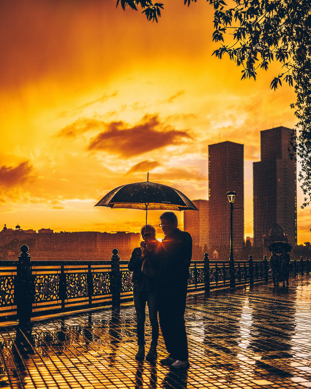 Удивительный закат во время дождя на набережной Астаны - Александр (sanchosss) Филипенко