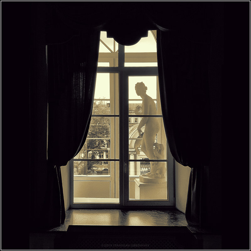 My magic Petersburg_03457_Вид из окна на одной из лестниц Герценовского ун-та - Станислав Лебединский