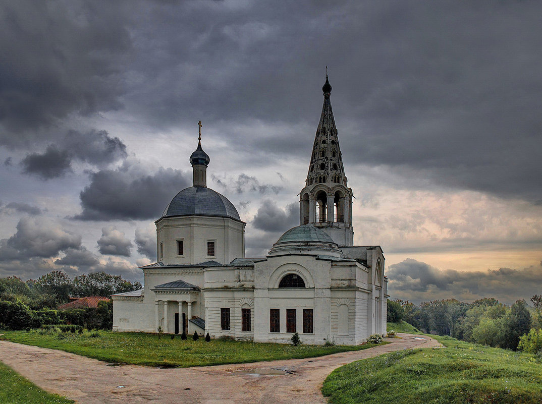 Свято-Троицкий собор в Серпухове - Евгений Голубев