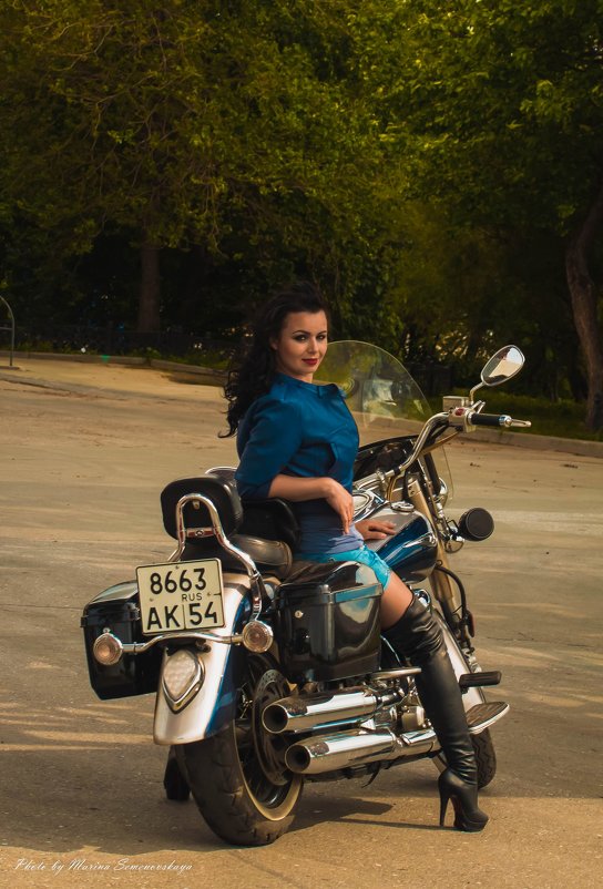 Мотоциклистка - Марина Семеновская