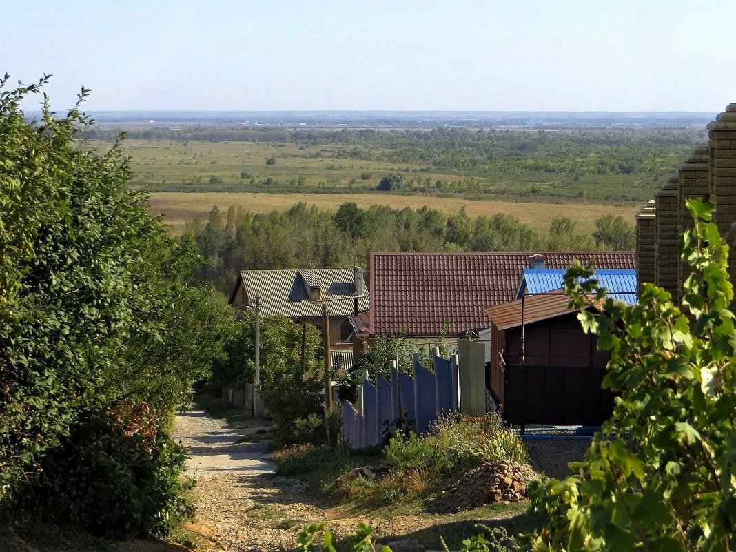 По одной из версий название Аксай возникло по имени родника Ак-су, что означает «белая вода» - Татьяна Смоляниченко