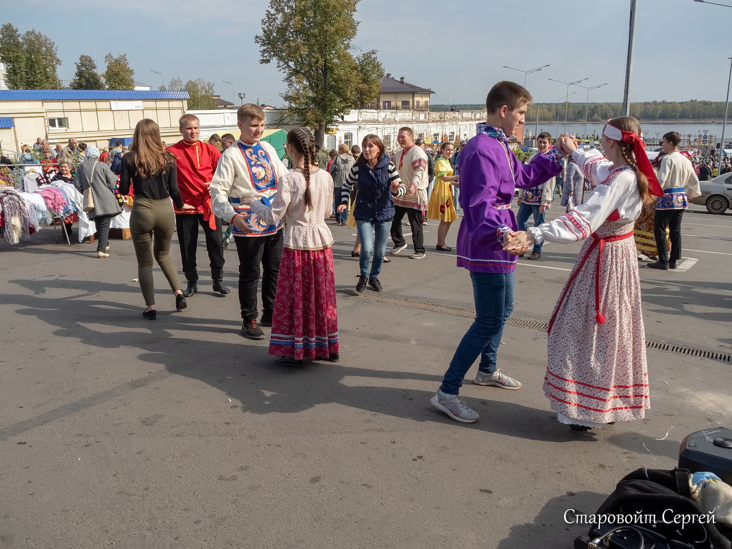 *** - Сергей Старовойт