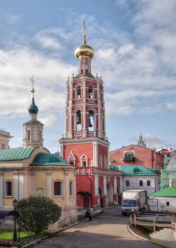 Колокольня Высоко-Петровского монастыря - Andrey Lomakin