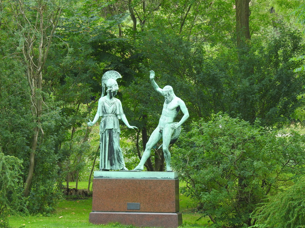 Скульптура Афина и Марсий - Natalia Harries