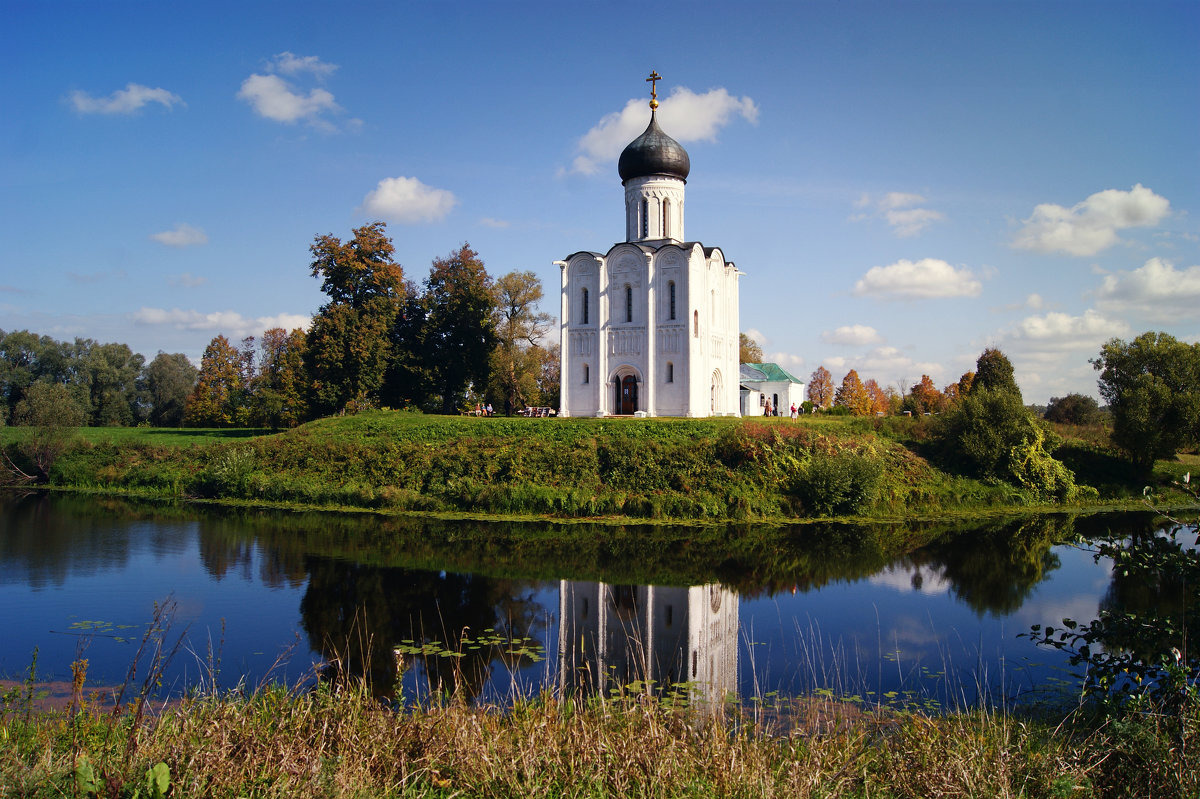 Церковь Покрова на Нерли - Нина Богданова