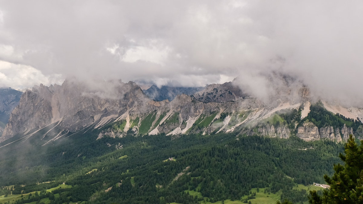 Доломитовые Альпы. Вид на Кортина д&#39;Ампеццо с горы Фалории. - Надежда Лаптева