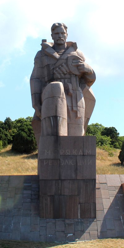 памятник погибшим морякам - ольга хакимова