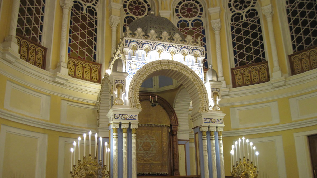 В Большой Хоральной синагоге Петербурга. 1893 год - Маера Урусова