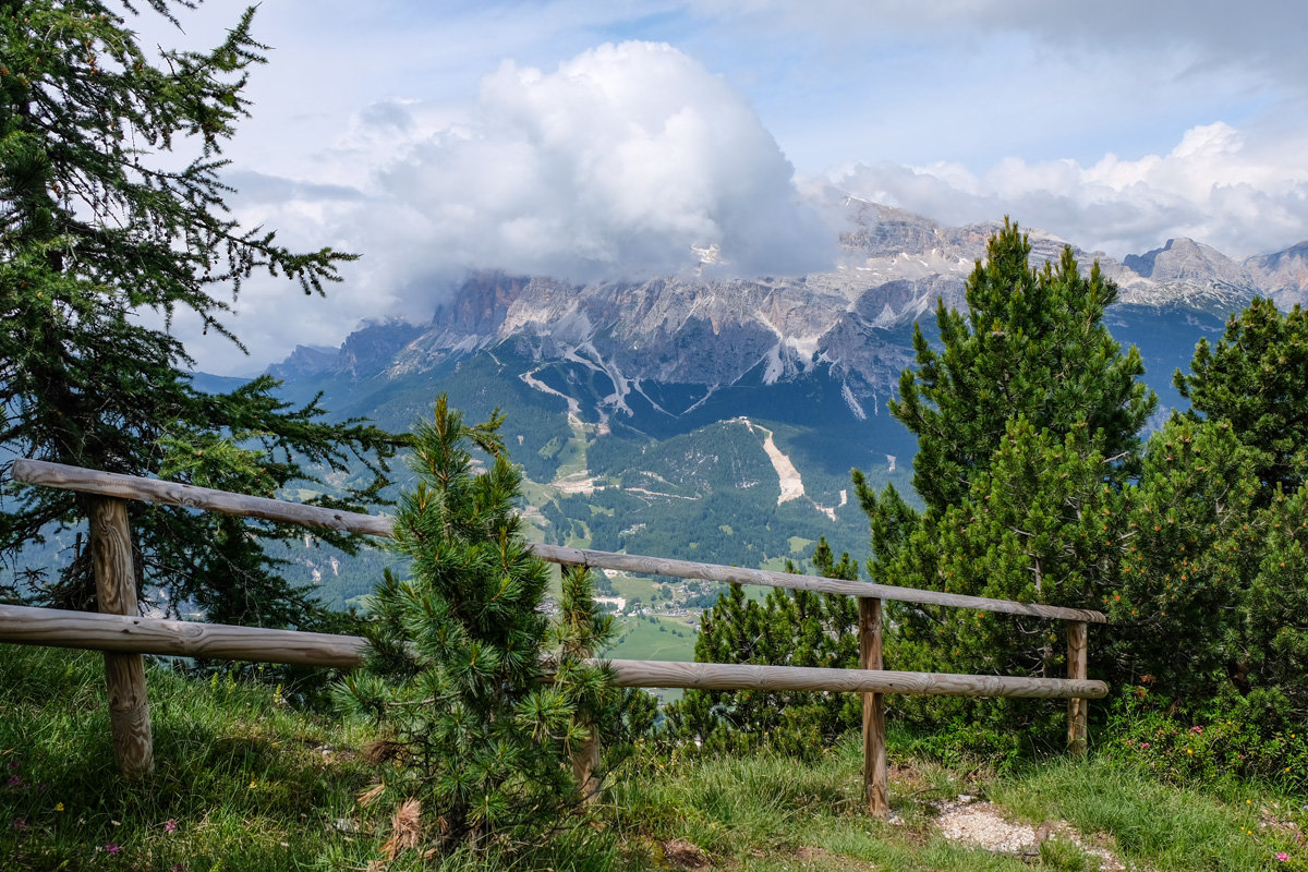 Доломитовые Альпы. Кортина д'Ампеццо. Вид с горы Фалория. - Надежда Лаптева