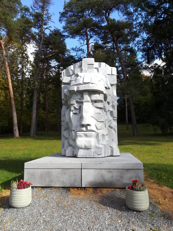 Монумент солдату - veera v