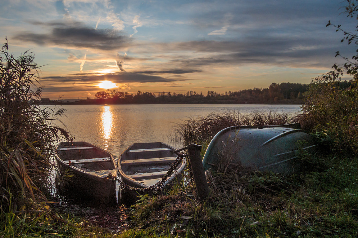 Рассвет на озере - Сергей Цветков