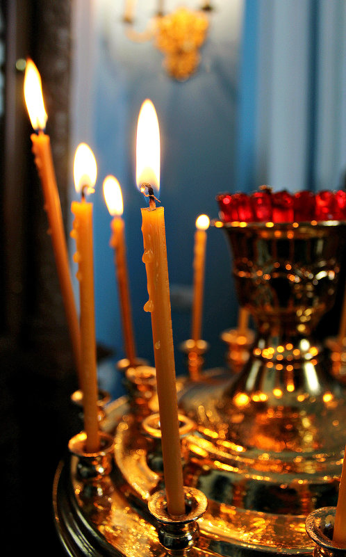 Свечи в храме - Анастасия Мишина 