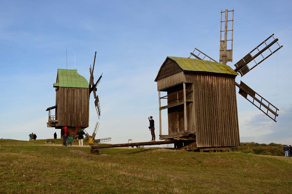 Ветряные мельницы в музейном комплексе в Пирогово - Тамара Бедай 