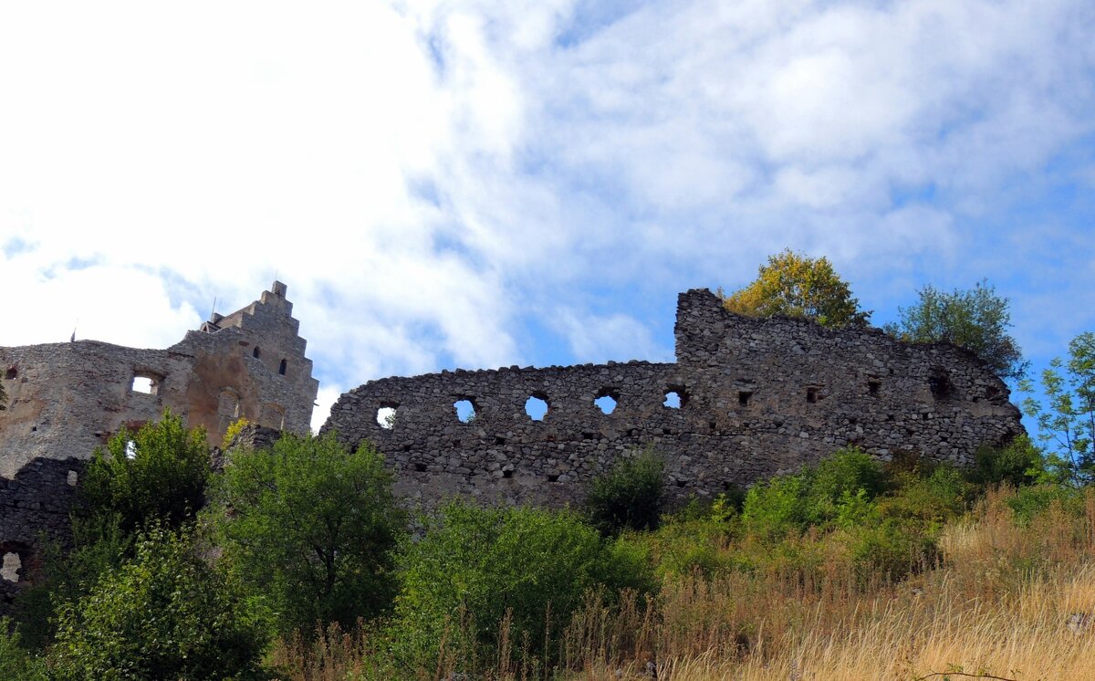 Руины Топольчанского замка - Гала 
