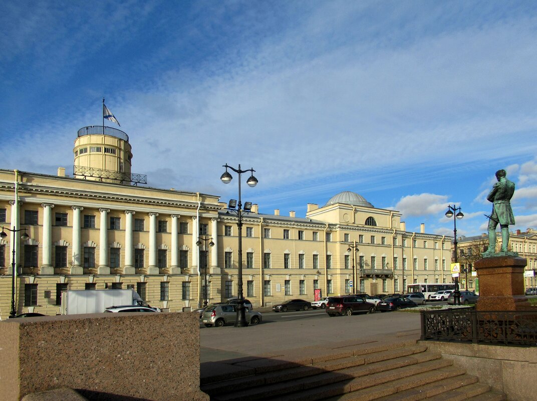 Морской корпус Петра Великого. Памятник И.Ф. Крузенштерну - Елена Павлова (Смолова)