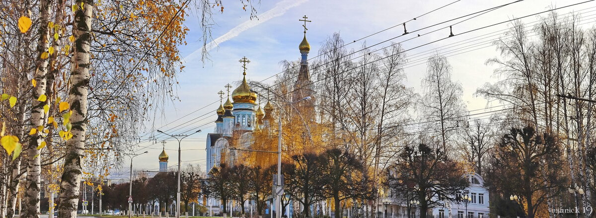 У дороги. Храм св. Татияны. - Михаил Николаев