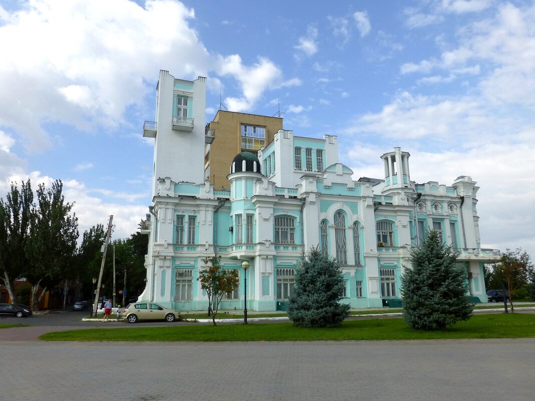 Здание ЗАГСа в Астрахани - Наиля 