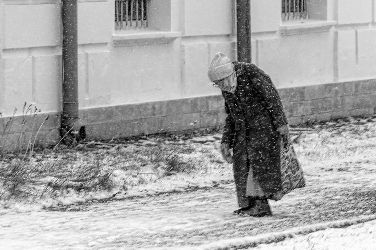 Жизнь гнула и ломала. - Анатолий. Chesnavik.