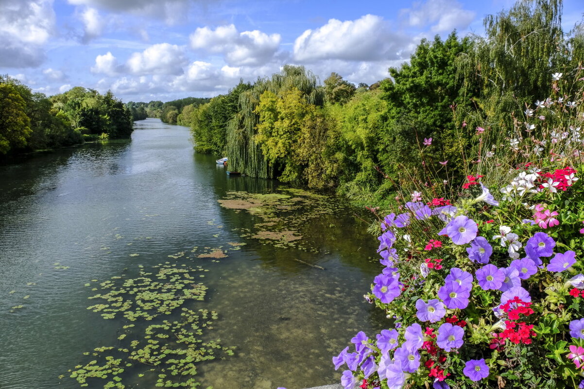 река Луар (Loir) а не Луара (Loire) - Георгий А