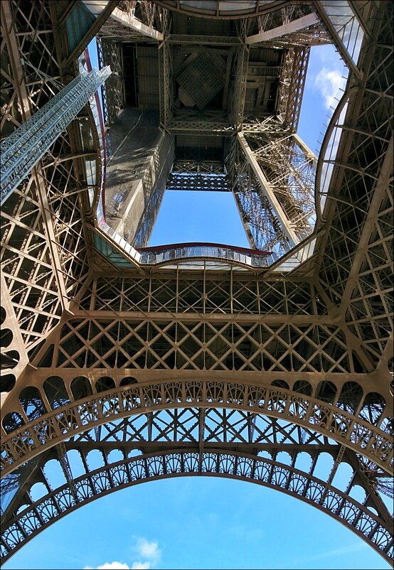 Эйфелева башня - визитная карточка Парижа - Нина Корешкова