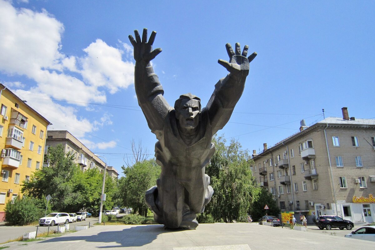 Памятник Михаилу Паникахе - Елена (ЛенаРа)