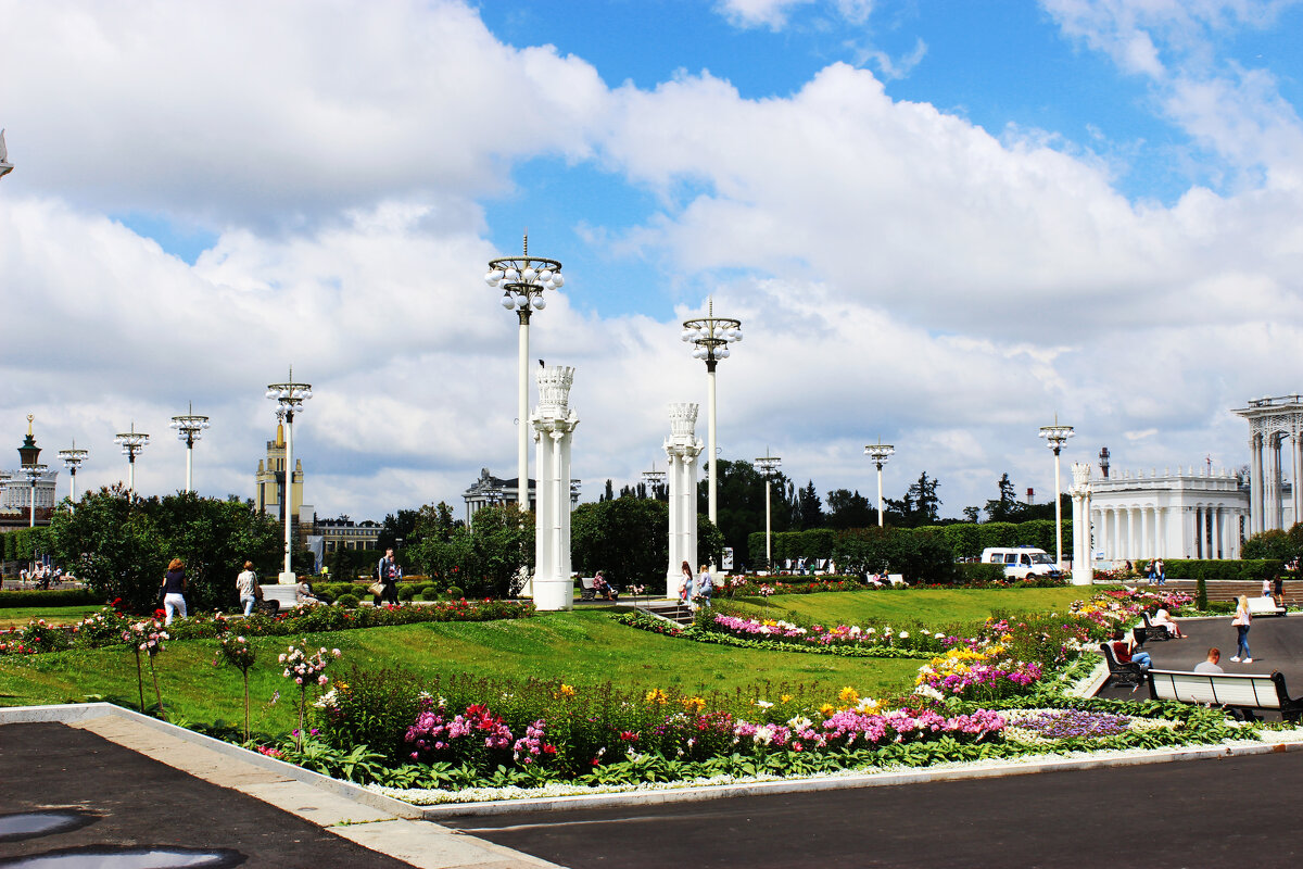 Москва  ВДНХ - раиса Орловская