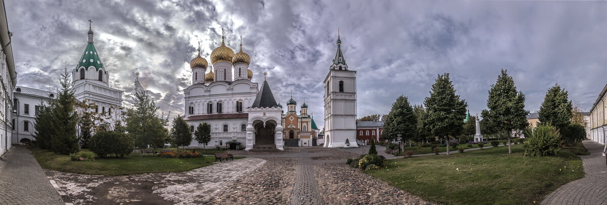 Осень -Волга.Кострома.Ипатьевский монастырь. - юрий макаров