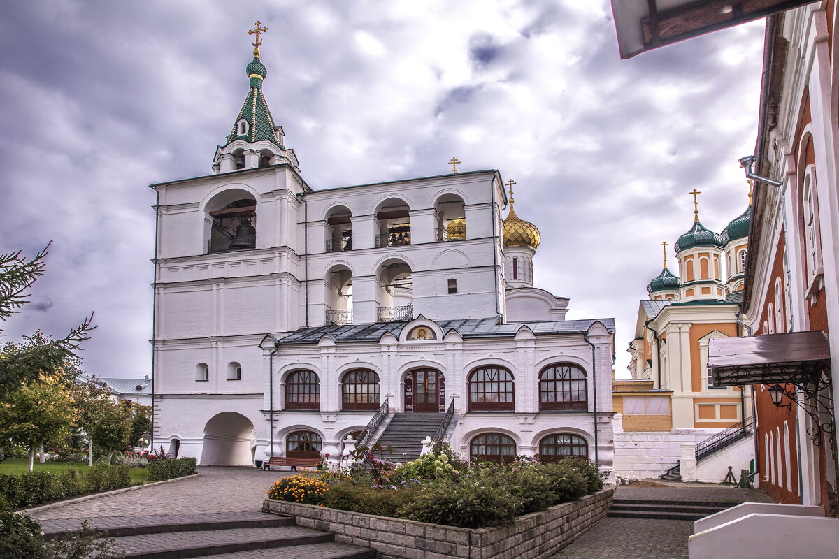 Осень -Волга.Кострома.Ипатьевский монастырь. - юрий макаров