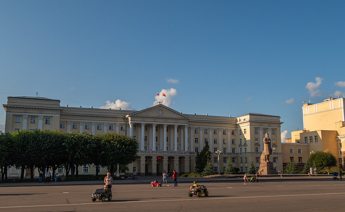 На главной площади Смоленска - Сергей Цветков