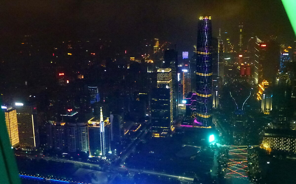 Вид на Гуанчжоу с высоты - Александр Чеботарь