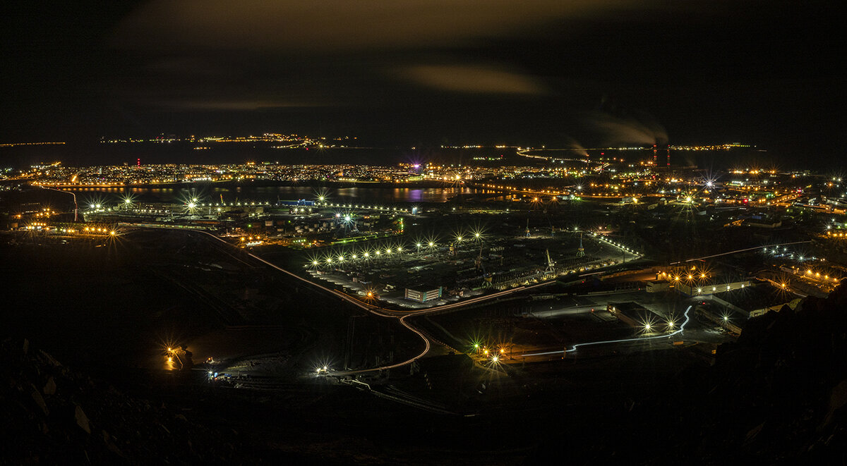 Вид на ночной Норильск с горы Шмидта - Сергей Карцев