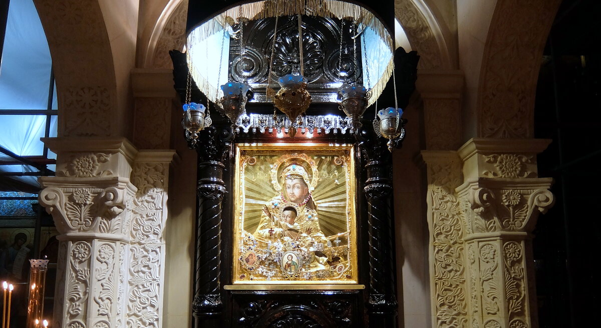 Икона Божьей Матери "Милостивая", главная святыня Зачатьевского монастыря. - Люба 