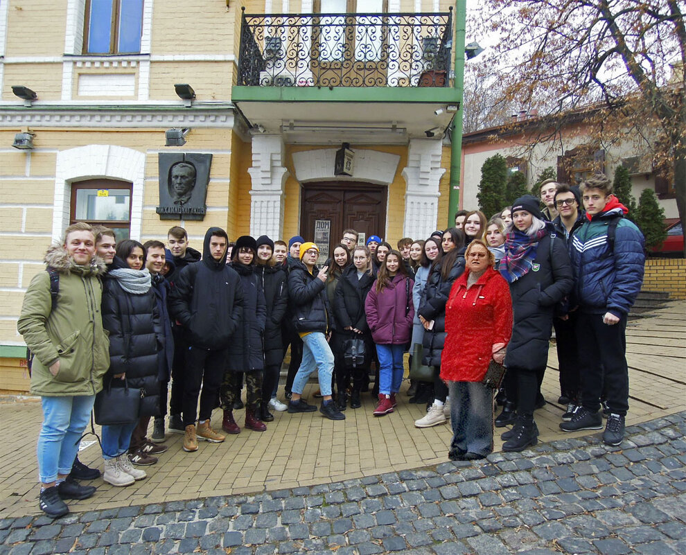 В пятницу 13-го, в дом №13, в мистический музей...) - Тамара Бедай 