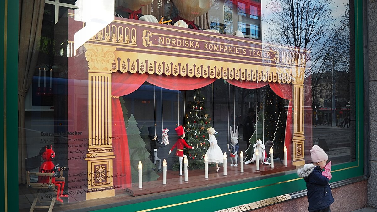 Рождественская витрина в Стокгольме - wea *