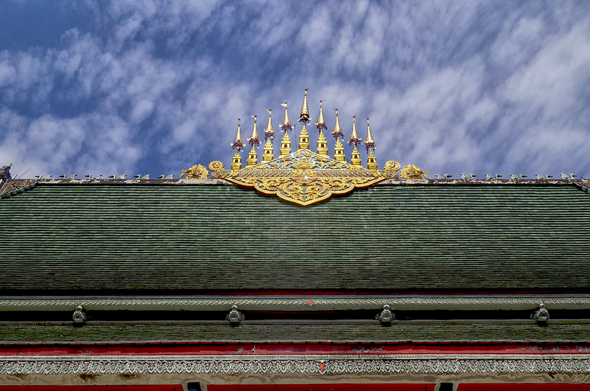 Крыша буддийского храма. - Alex 