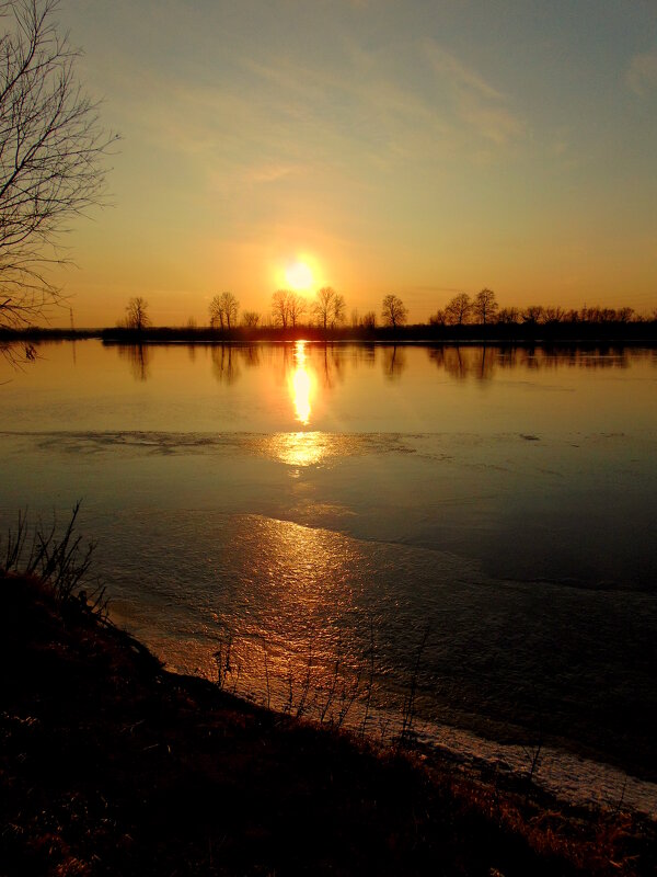 Закат на холодной реке. - nadyasilyuk Вознюк