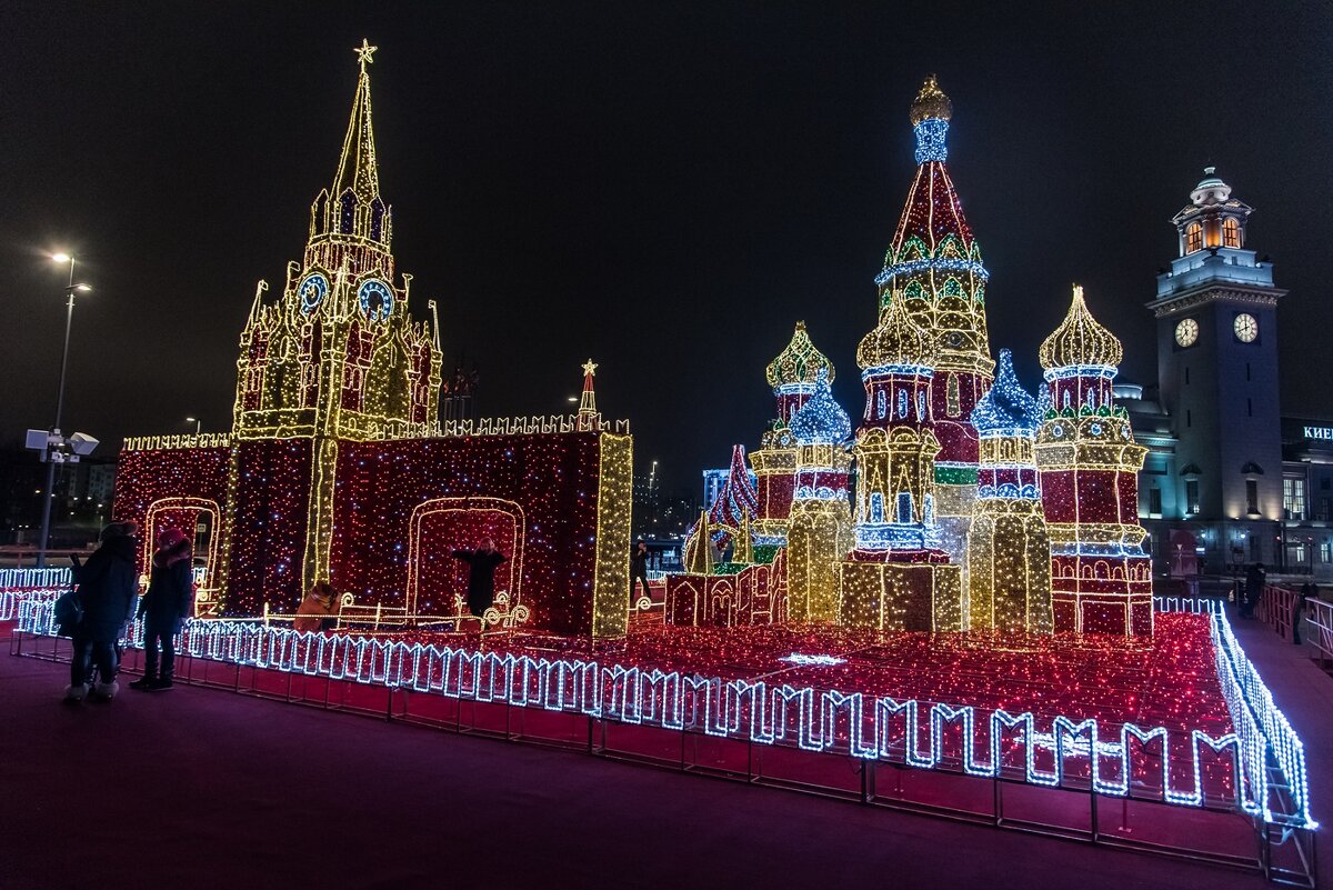 Предновогодняя Москва. - Виктор Евстратов